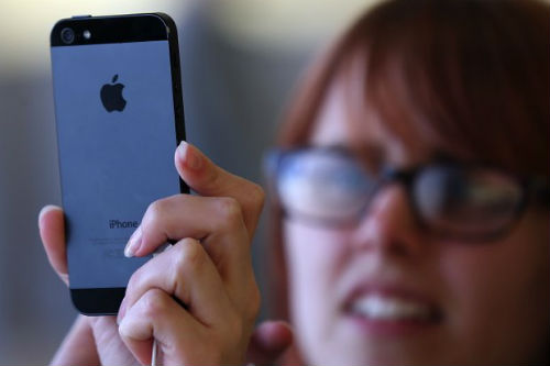 Apple hướng dẫn khắc phục lỗi iPhone 5 chụp ảnh ánh tím